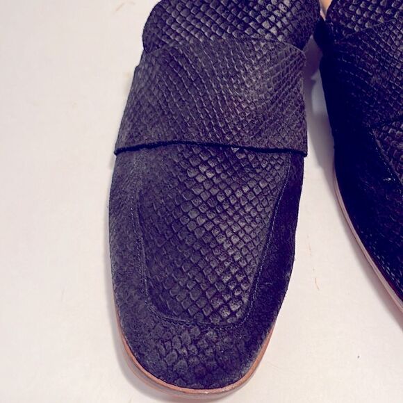Free People black snakeskin patterned suede leather mules - Picture 4 of 4